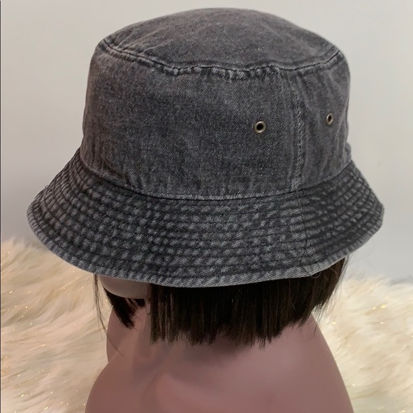 🌻Black Bucket Hat🌻 - Picture 2 of 3